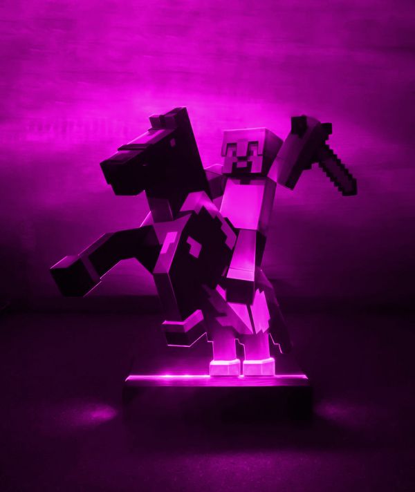 Дитячий нічник Стів на коні з Майнкрафт Minecraft (на чорній підставці)
